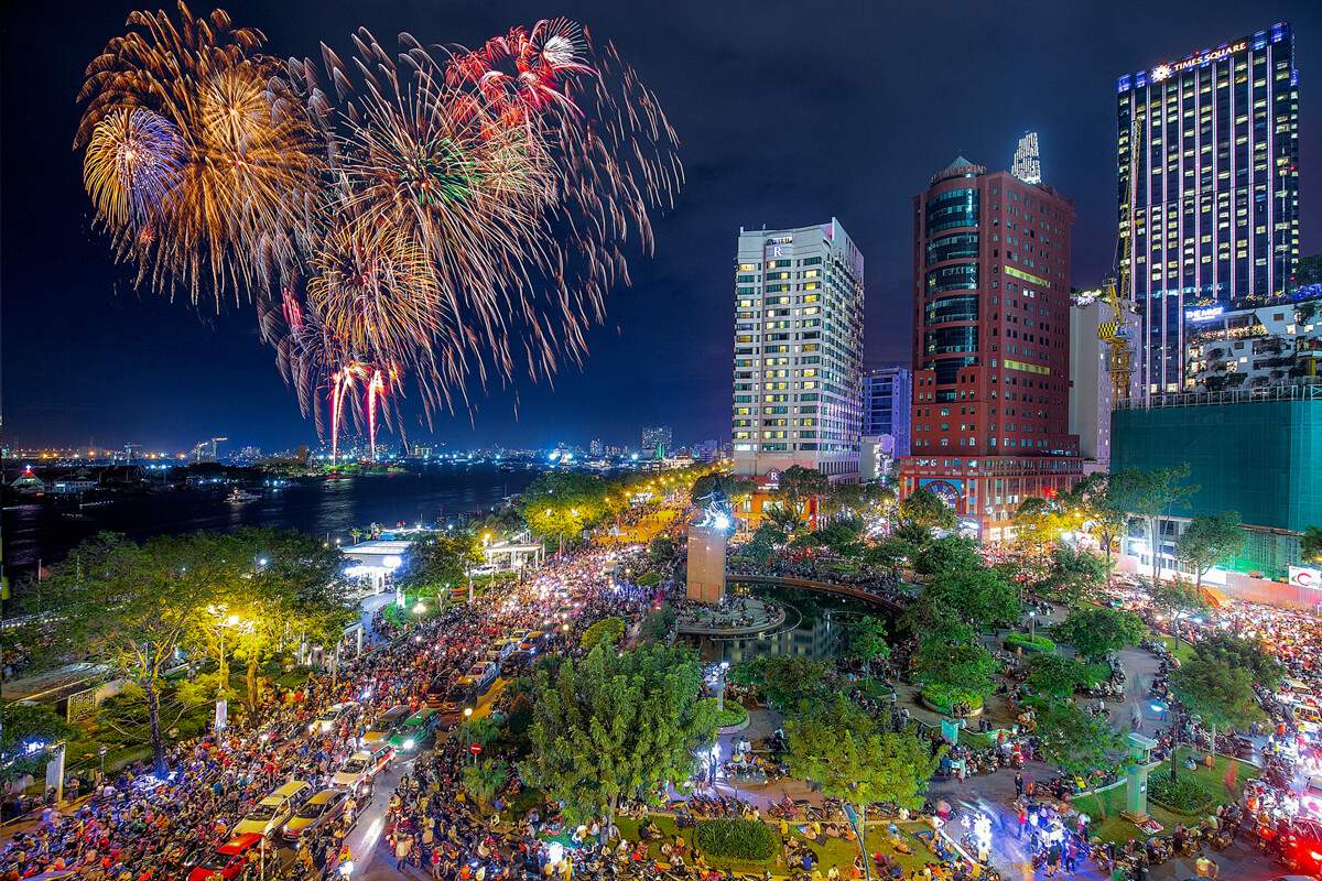 Sài Gòn nhìn từ trên cao – NAG Nghị Lê
